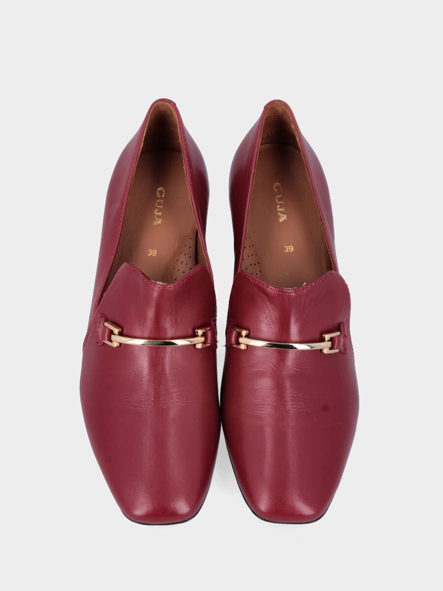 Pantofolina rossa in pelle con accessorio metallico e tacco