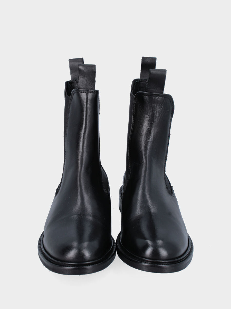 Stivaletto nero in pelle con fascetta