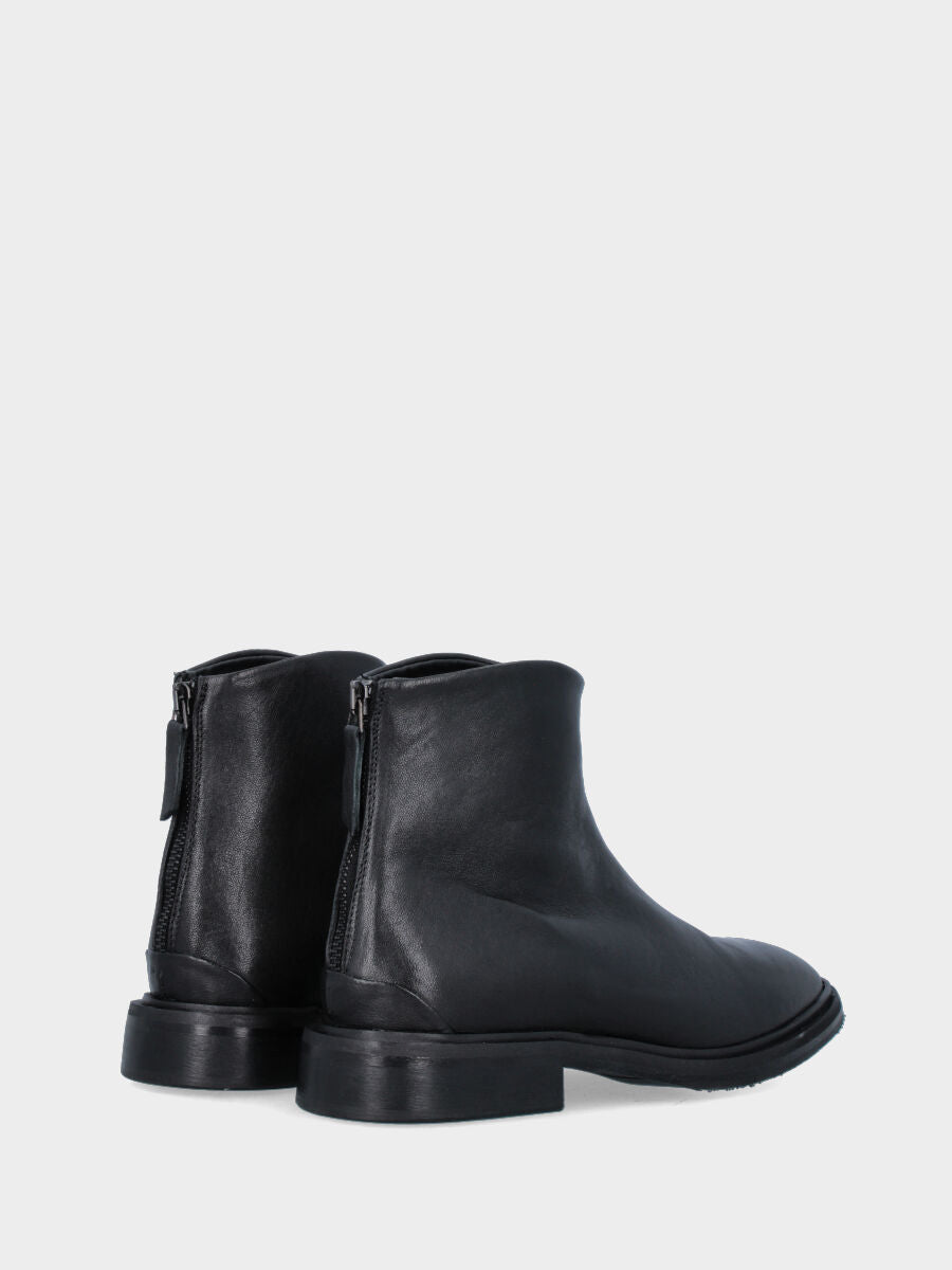 Black smooth leather ankle boot with low heel