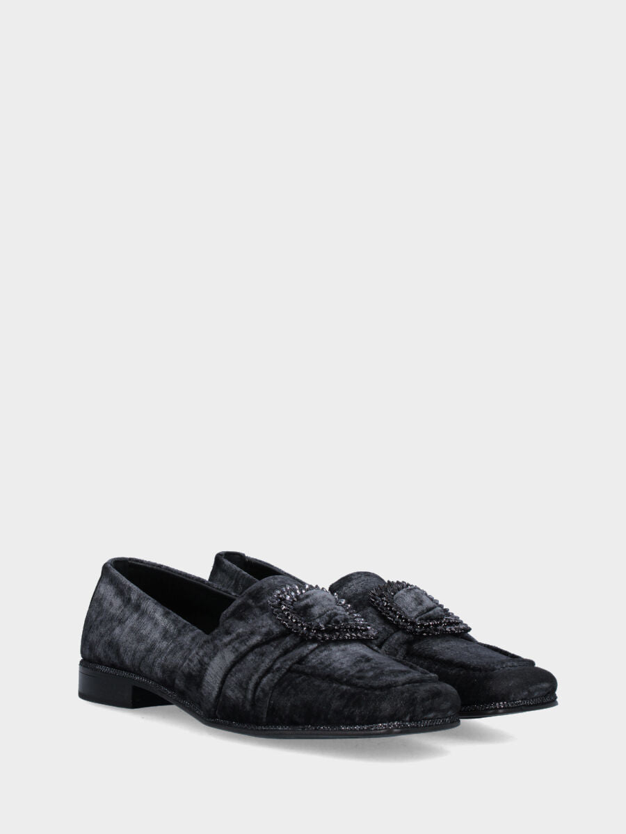 Mocassino nero in velluto con fascia e accessorio gioiello