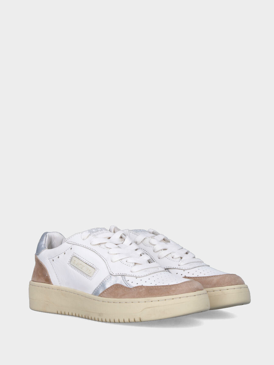Sneaker in vitello bianco con dettagli in marrone e argento