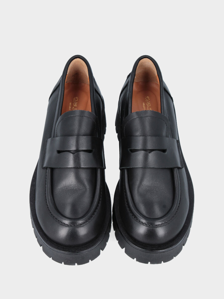 Mocassino monoblocco in vitello nero con platform