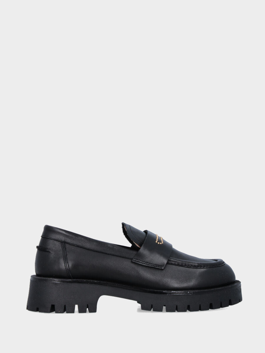 Mocassino monoblocco in vitello nero con borchie