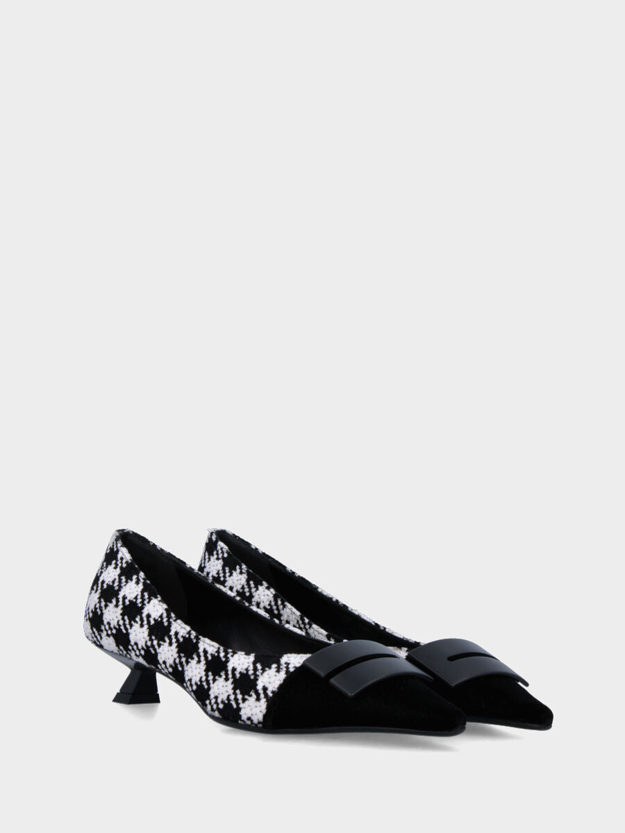 Décolleté in tessuto pied de poule con accessorio e tacco a calice
