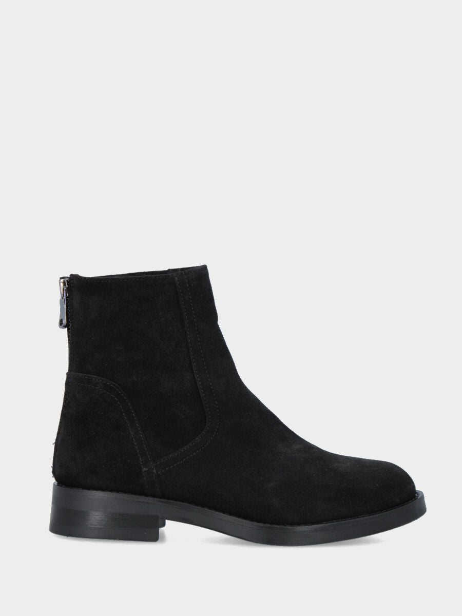 Stiefelette aus schwarzem Spaltleder mit Reißverschluss hinten
