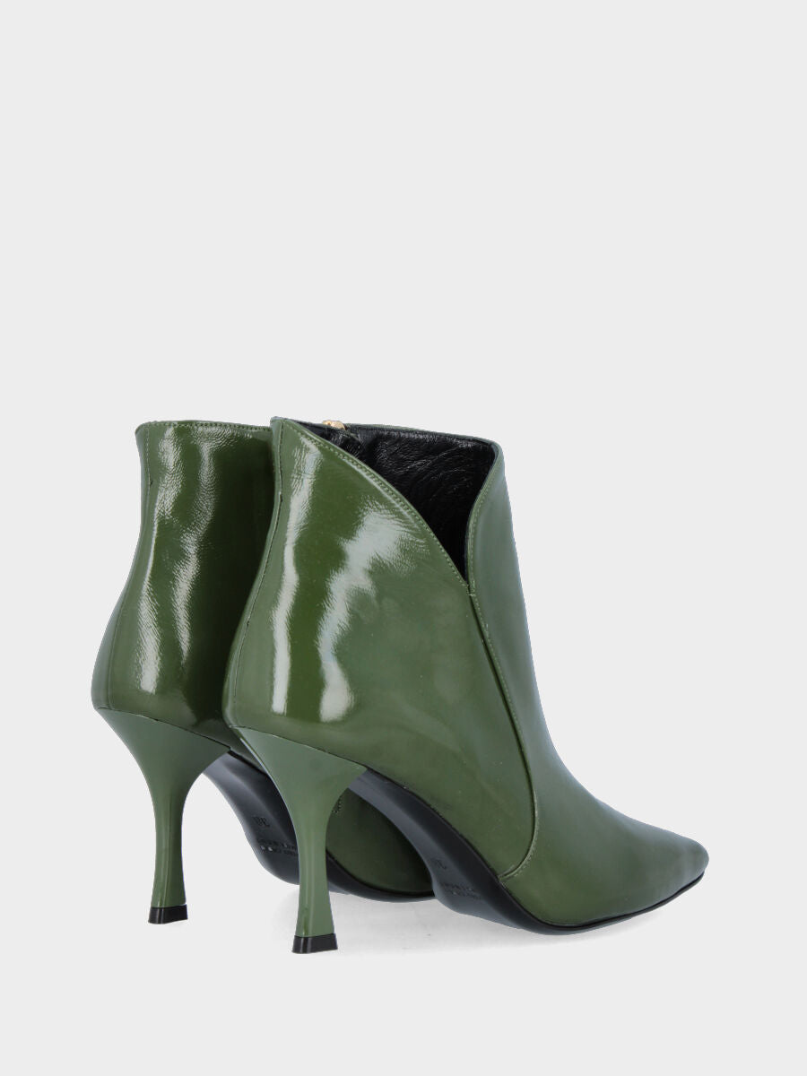 Bottine en vernis vert avec fermeture éclair latérale et talon creux