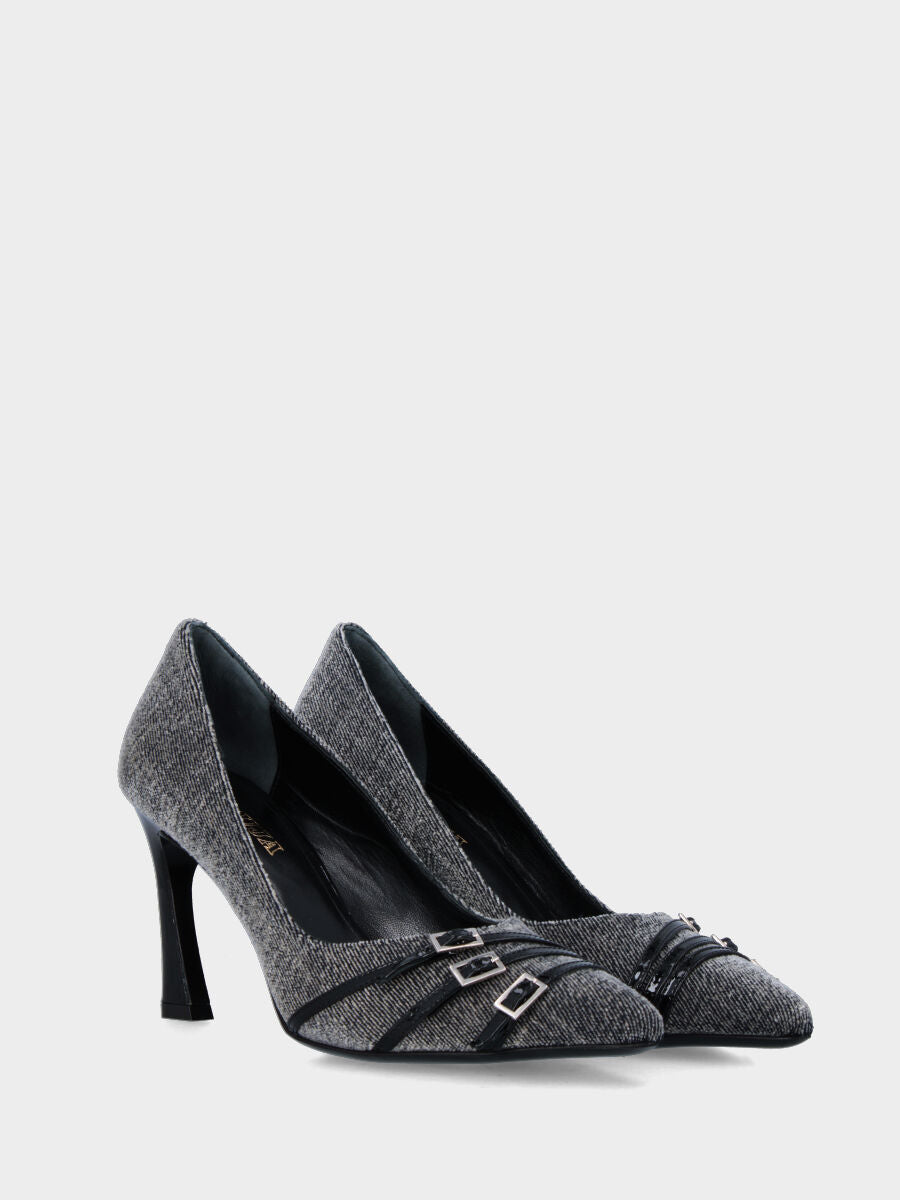 Pumps aus grauem Stoff mit hohlem Absatz und schrägen Riemchen