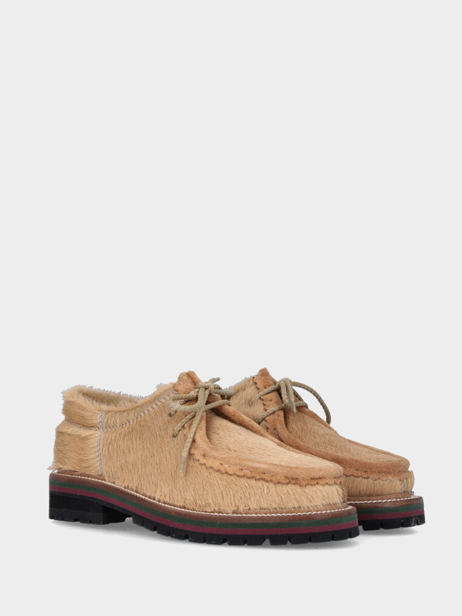 Stringata in cavallino beige con doppio guardolo rotellato