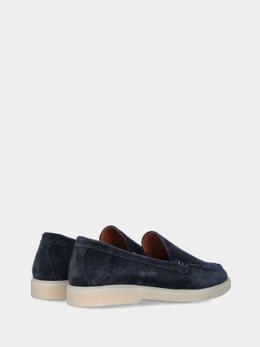 Mocassin en suède bleu avec petite semelle cousue à la tige