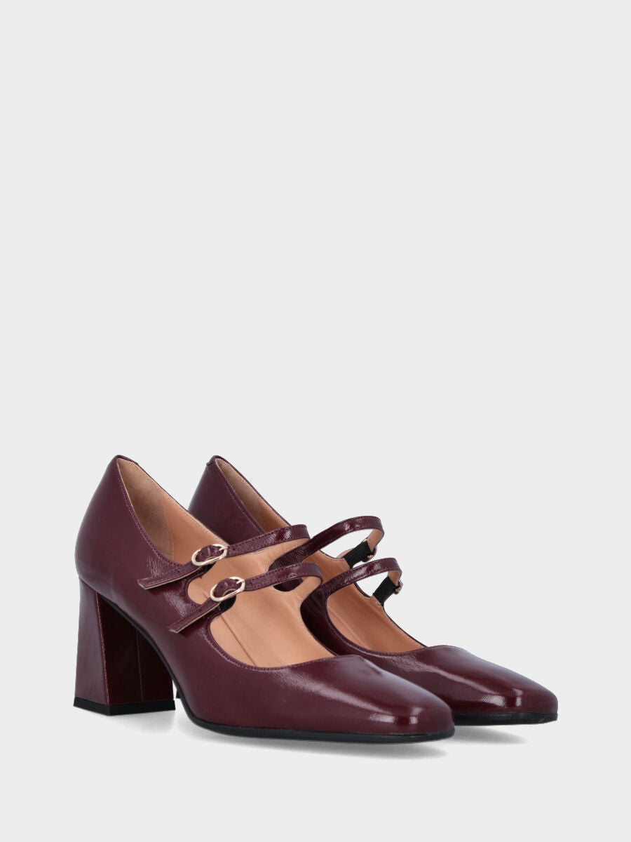 Sandalo monoblocco in vitello rosso con fascia ripiegata