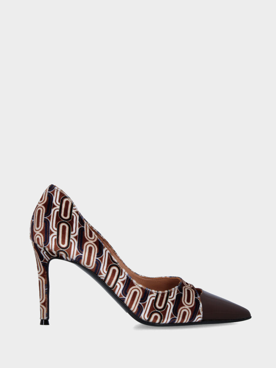 Escarpins en tissu fantaisie marron et bout en verni miroir