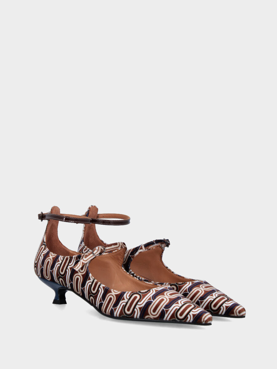 Pumps aus gemustertem Stoff mit Kelchabsatz und Riemchen