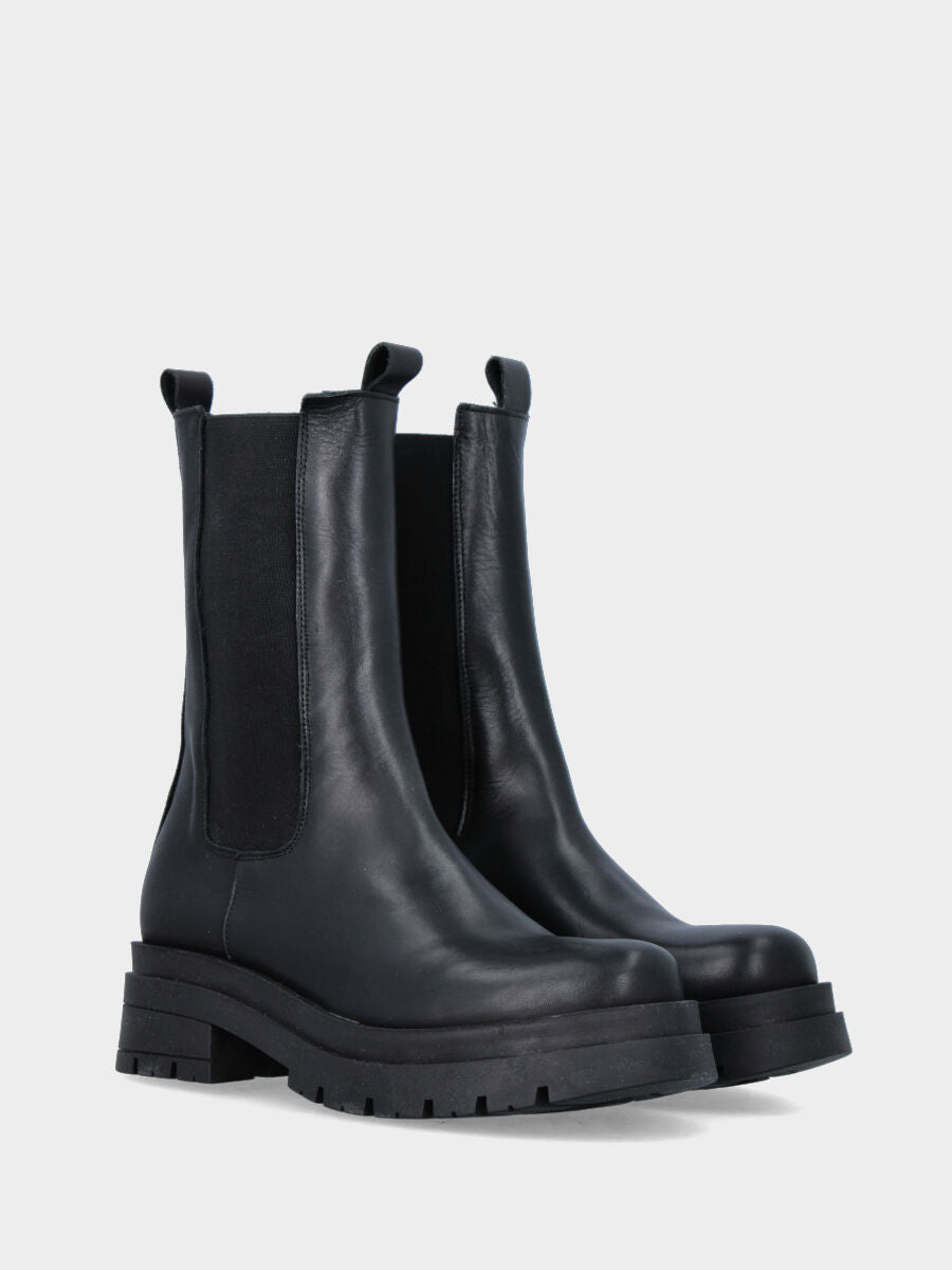 Beatles combat in vitello nero con fasce elastiche