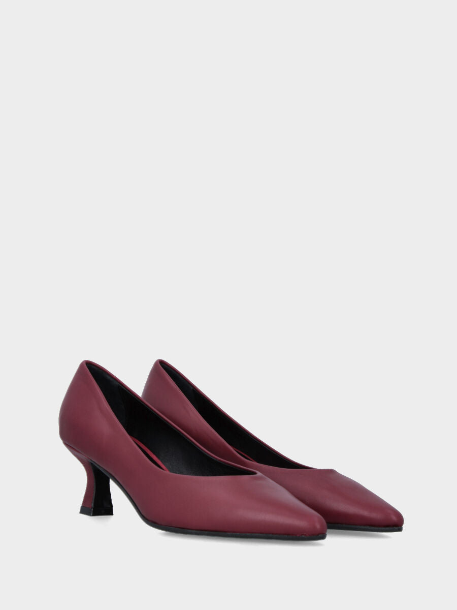 Décolleté in nappa bordeaux con tacco rocchetto 50 mm e scollo a V