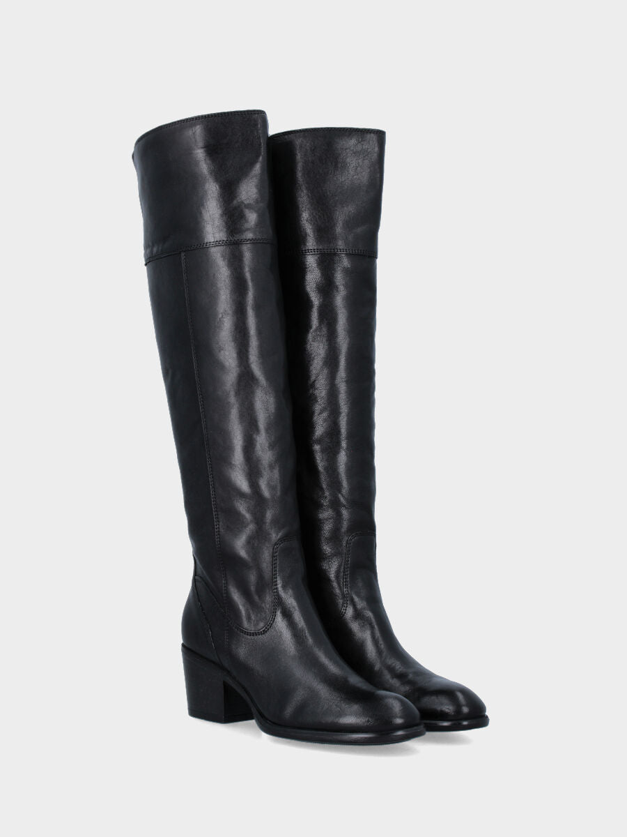 Botte en veau noir avec revers au-dessus du genou