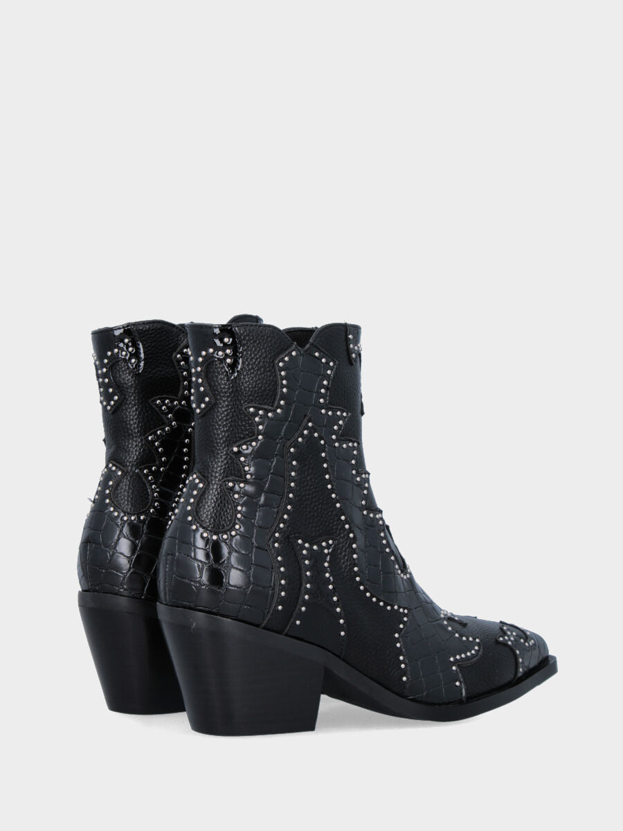 Stivaletto camperos nero in ecopelle con borchie sui riporti