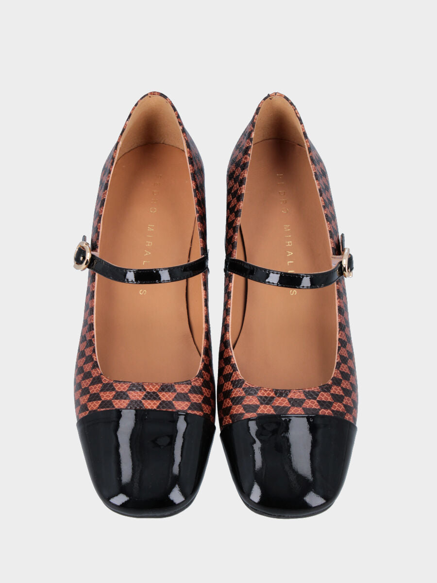 Mary Jane in vitello con fantasia esagonale nera e marrone