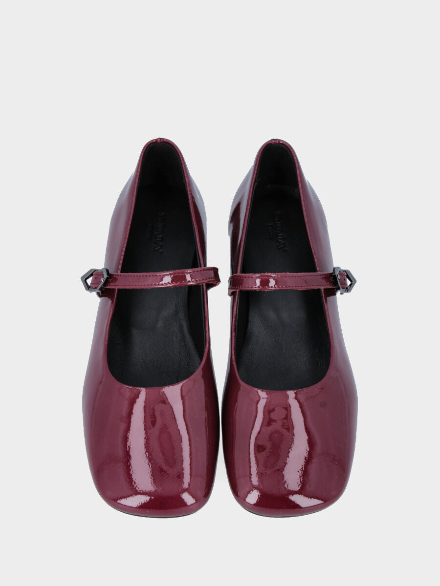 Ballerina Mary Jane in vernice bordeaux e cinturino