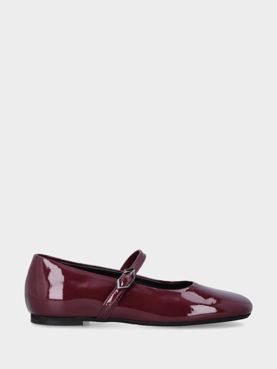 Ballerina Mary Jane in vernice bordeaux e cinturino
