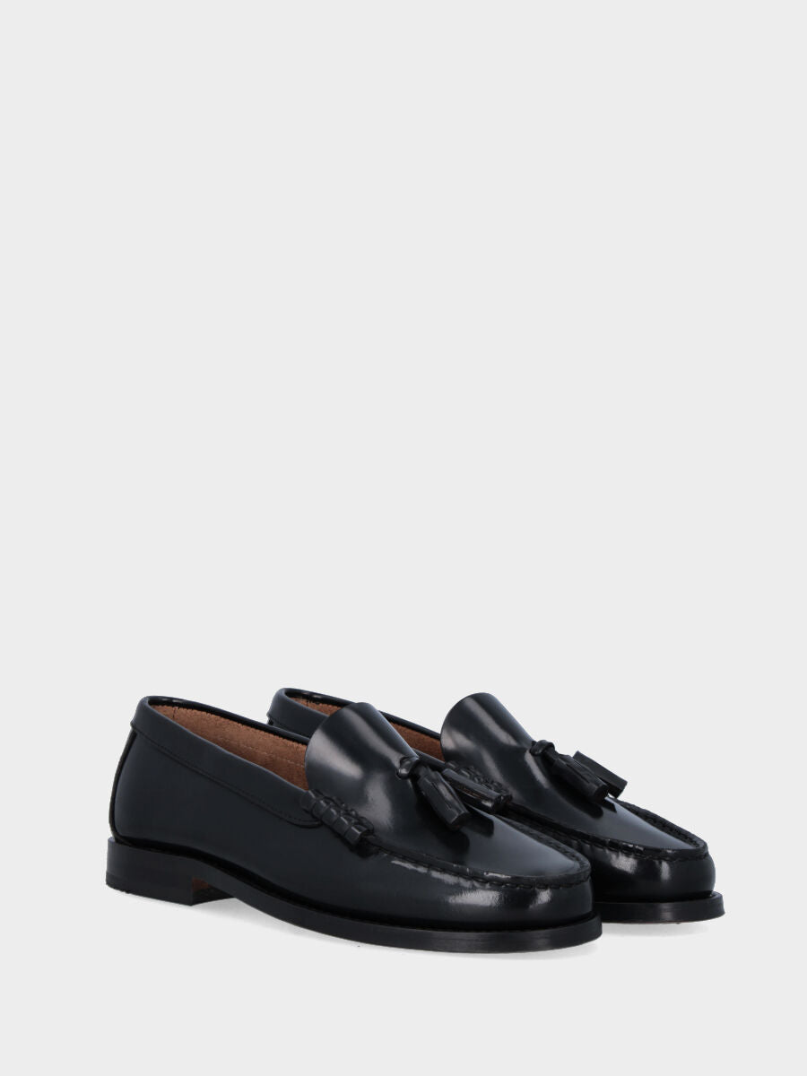 Black brushed calfskin college moccasin with tassels