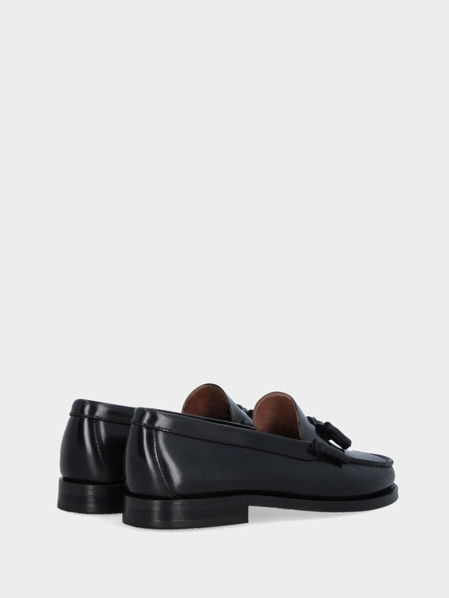 Black brushed calfskin college moccasin with tassels