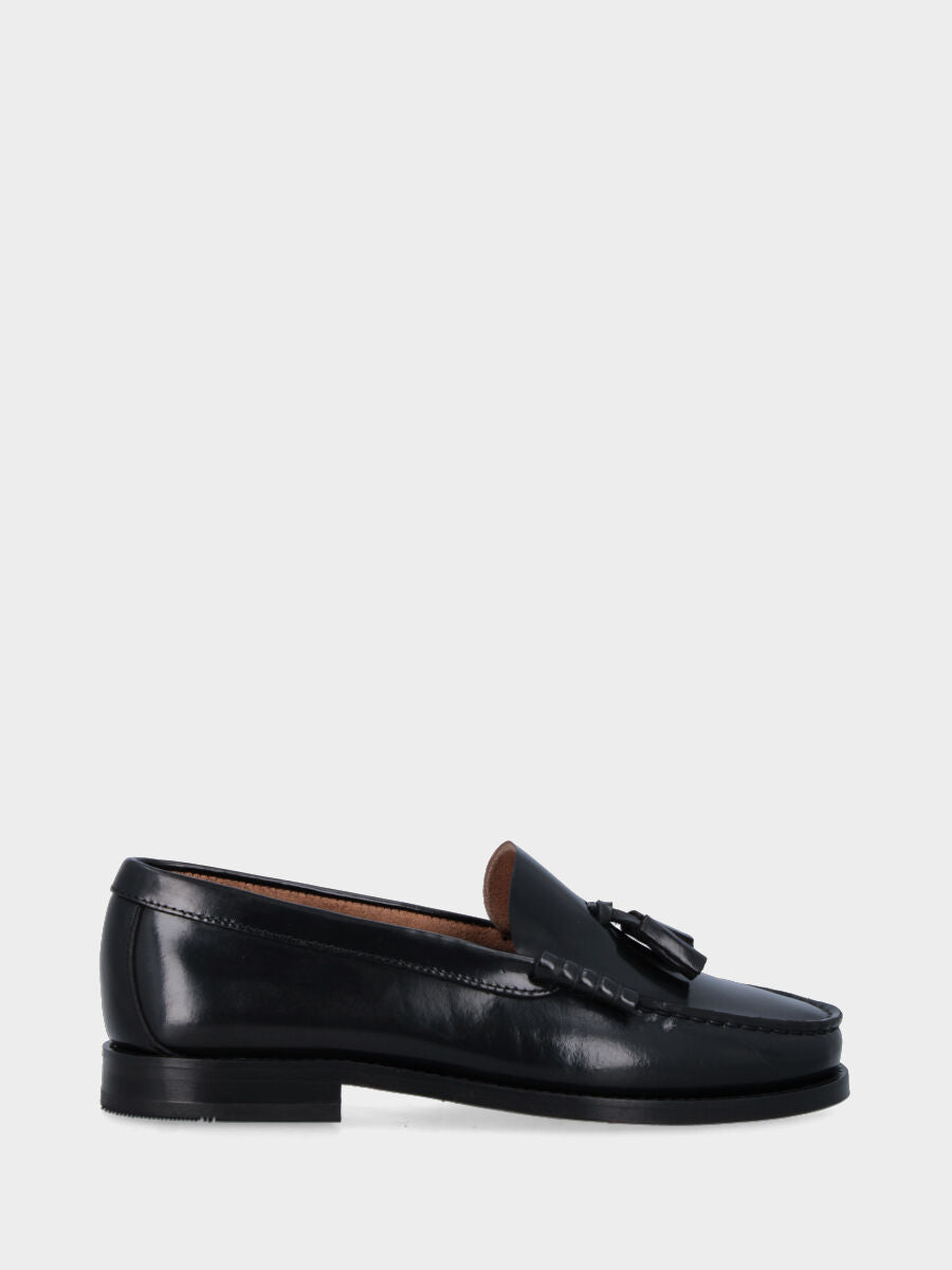 Black brushed calfskin college moccasin with tassels