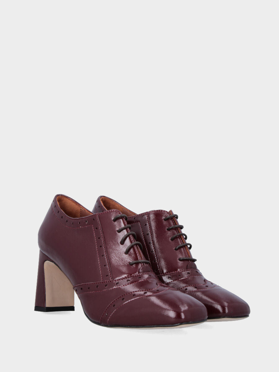 Francesina in verlux bordeaux con coda di rondine bucherellata