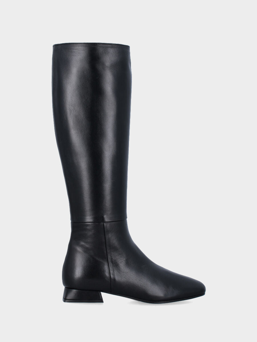 Stiefel aus schwarzem Nappaleder mit breitem Absatz und seitlichem Reißverschluss