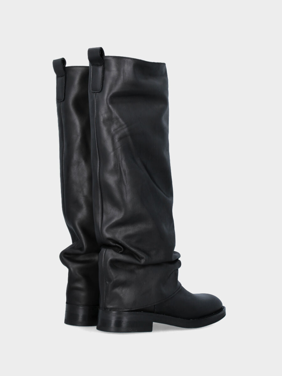 Stiefel aus schwarzem Kalbsleder mit umgeschlagenem Schaft