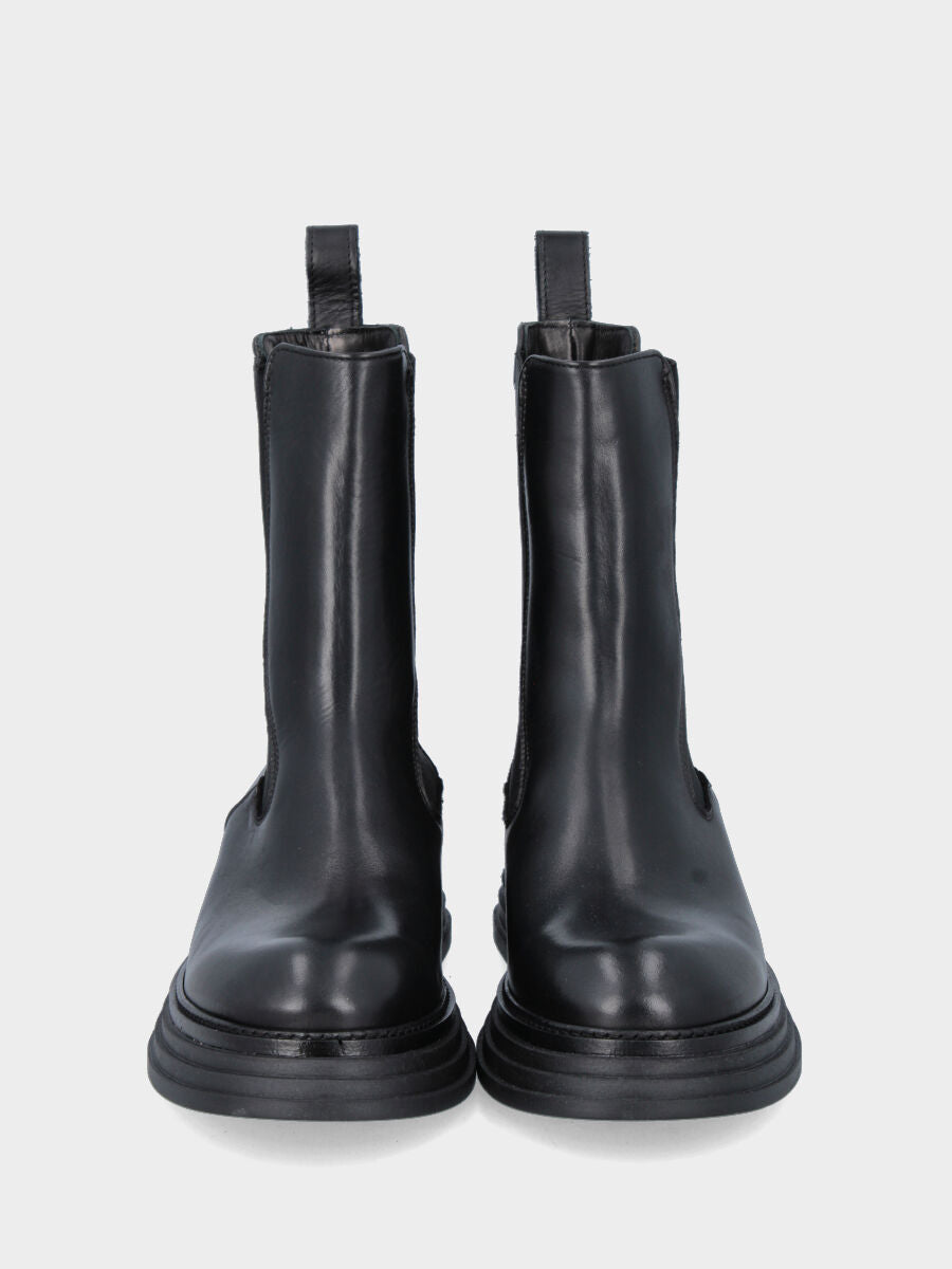 Beatles in vitello nero con fasce elastiche e platform scalettato