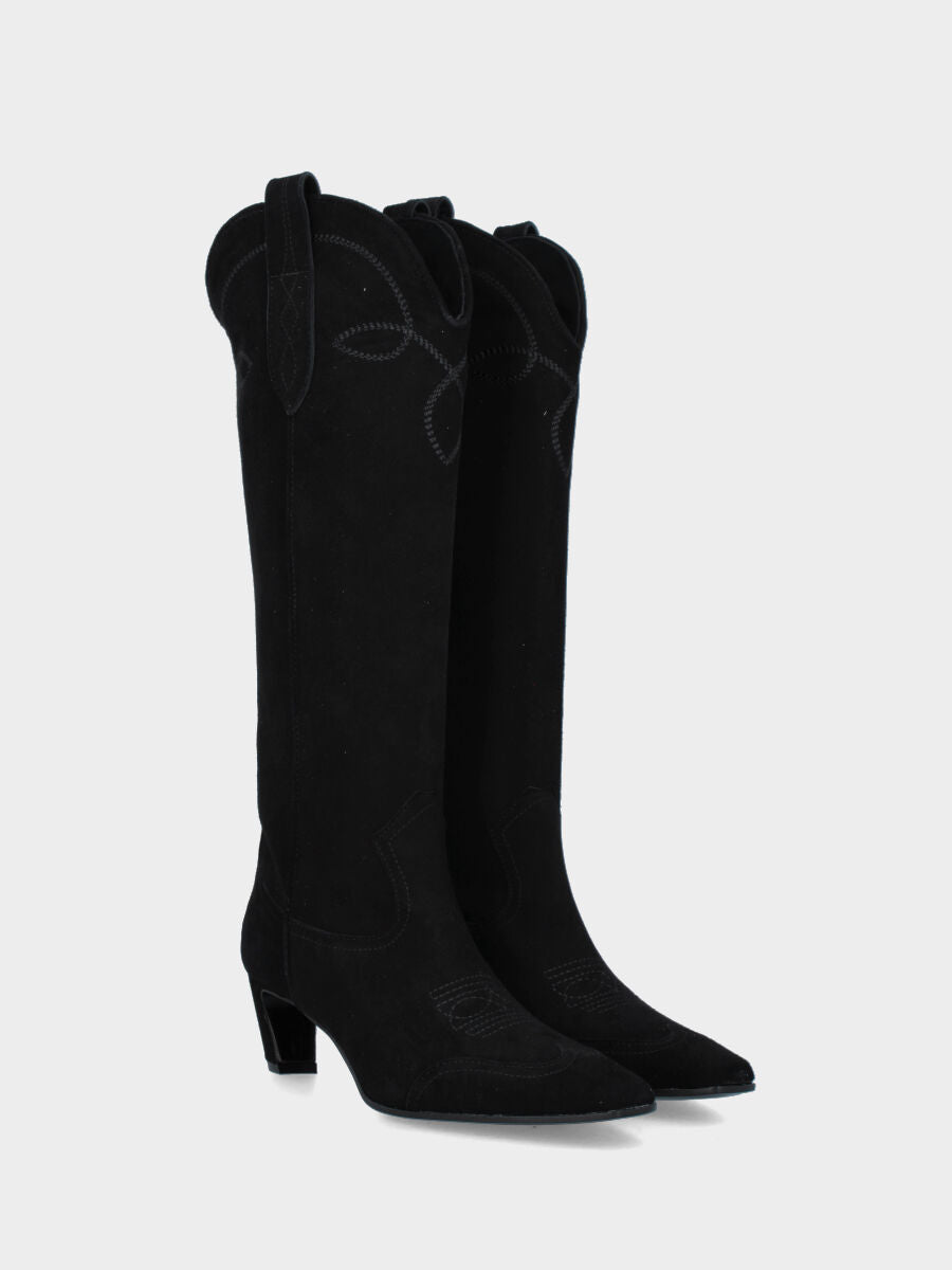 Western boots in black suede with curved heel and handcrafted embroidery