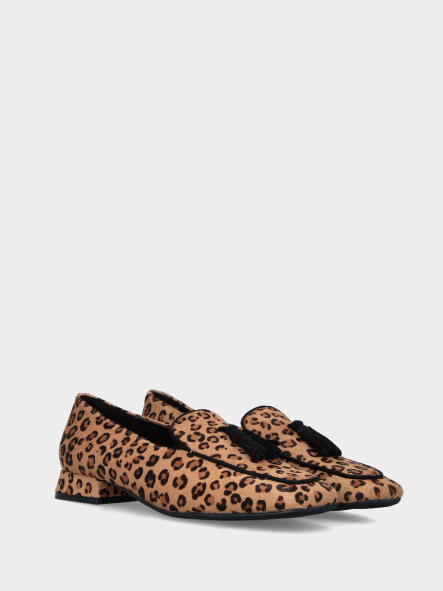 Mocassino in cavallino leopardato con nappine