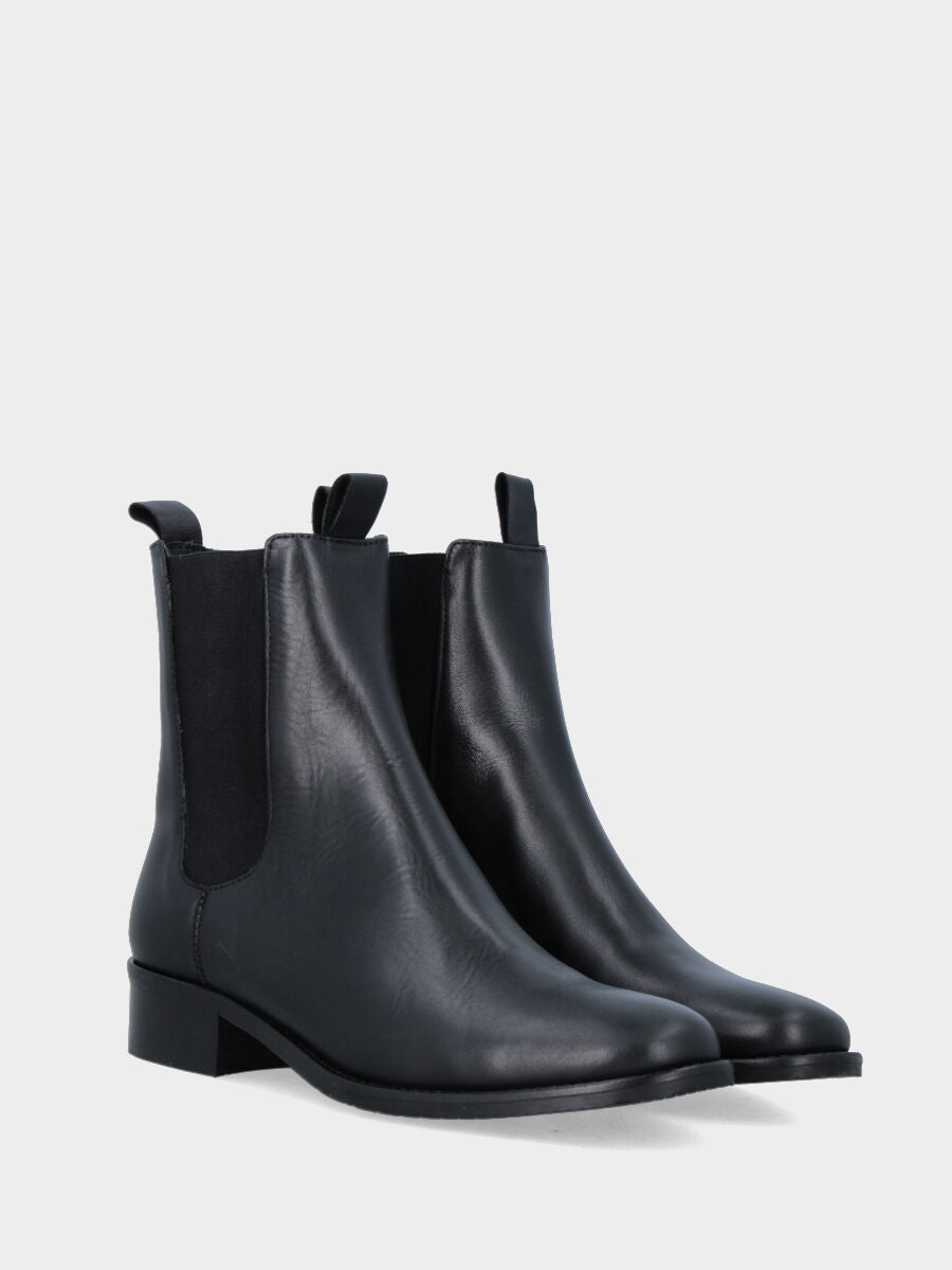 Beatles in vitello nero con bande elasticizzate laterali