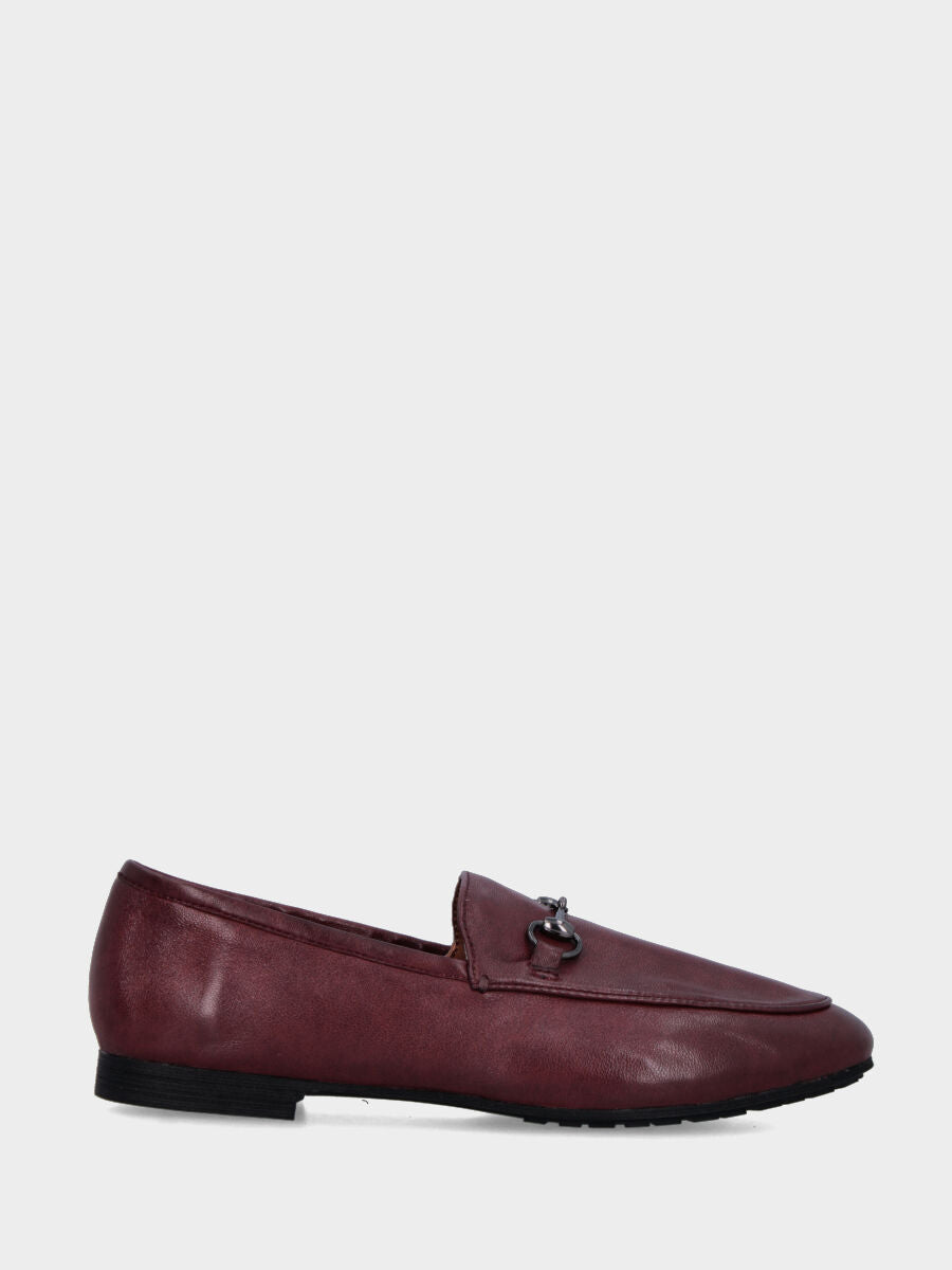 Sacchetto-constructed moccasin in burgundy nappa with bit and low heel