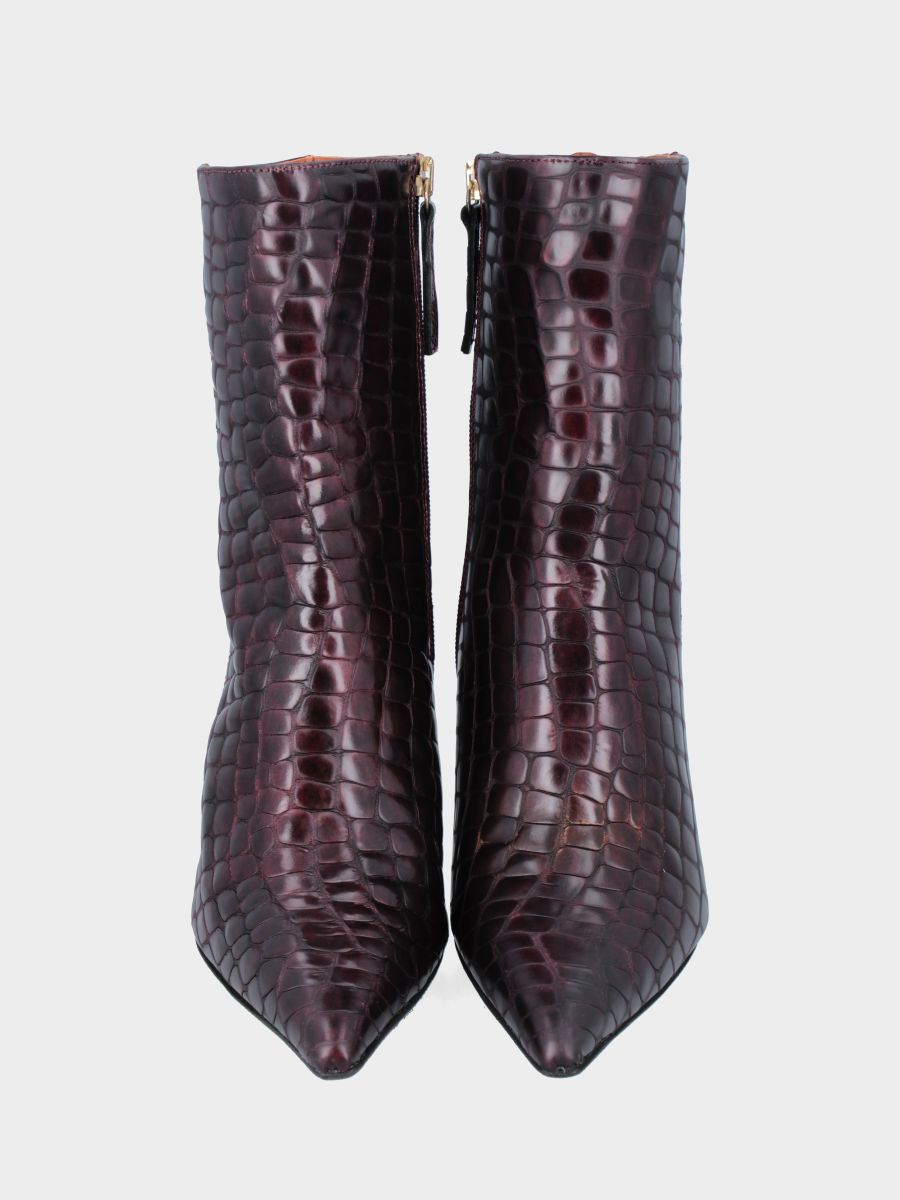 Bottine en veau bordeaux imprimé crocodile avec talon aiguille