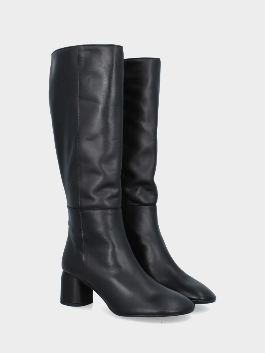 Botte en nappa noire avec talon colonne
