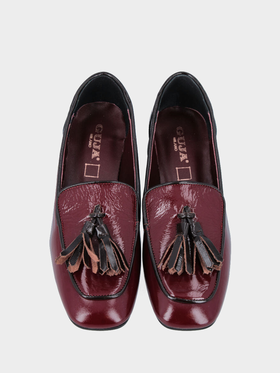 Sandalo monoblocco in vitello rosso con fascia ripiegata