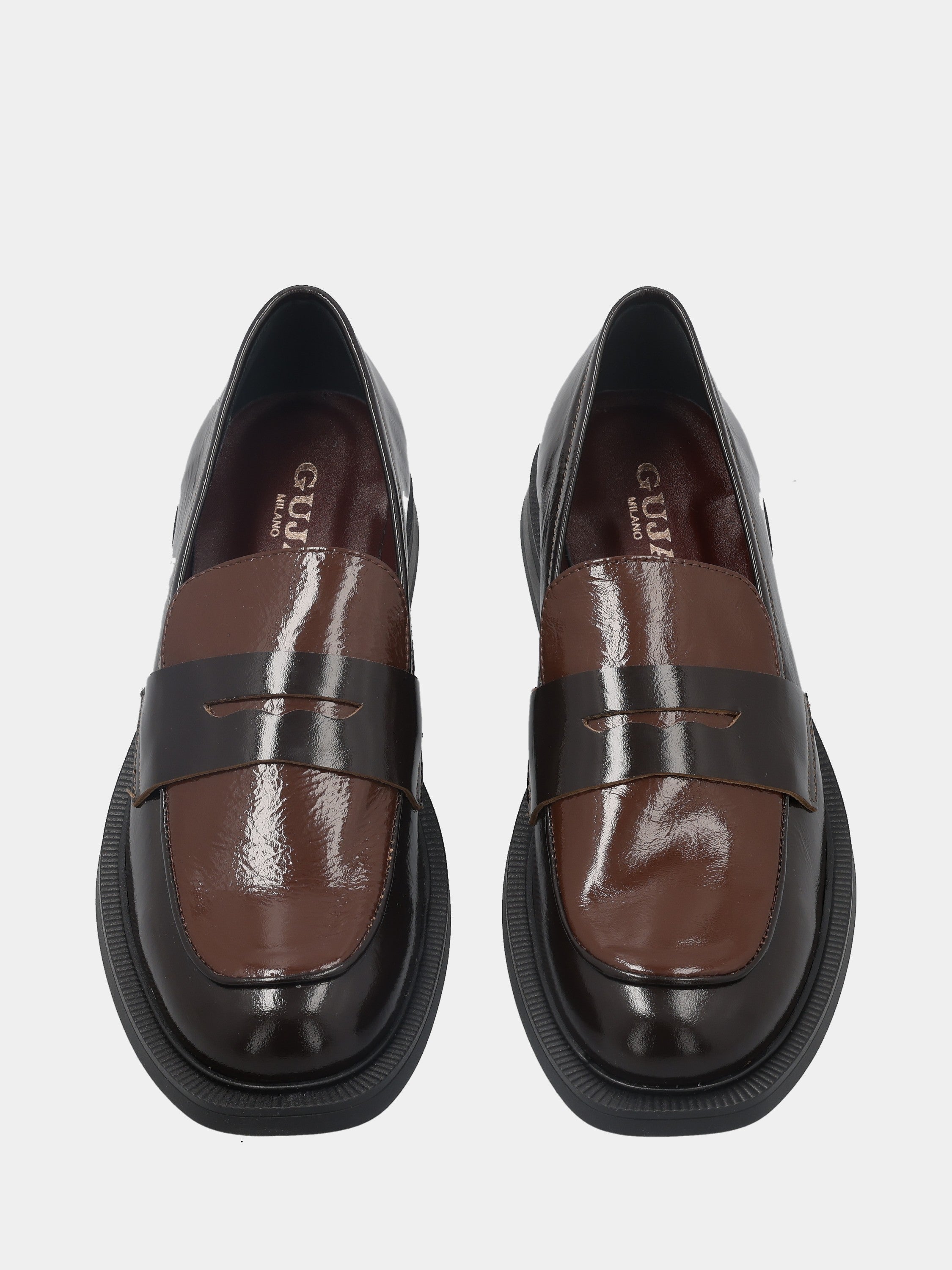 Sandalo monoblocco in vitello rosso con fascia ripiegata