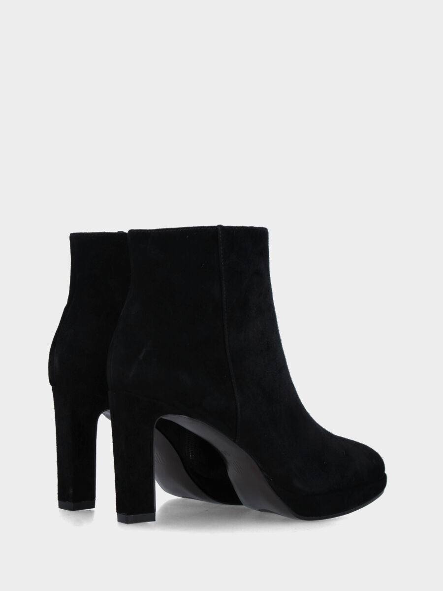 Stivaletto in camoscio nero con plateau e cerniera laterale