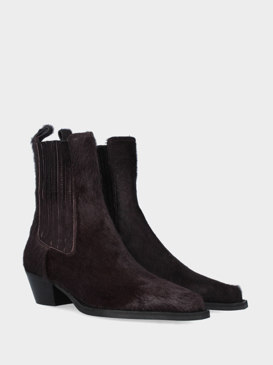 Beatles en cuir façon poulain marron avec élastiques recouverts et bout effilé