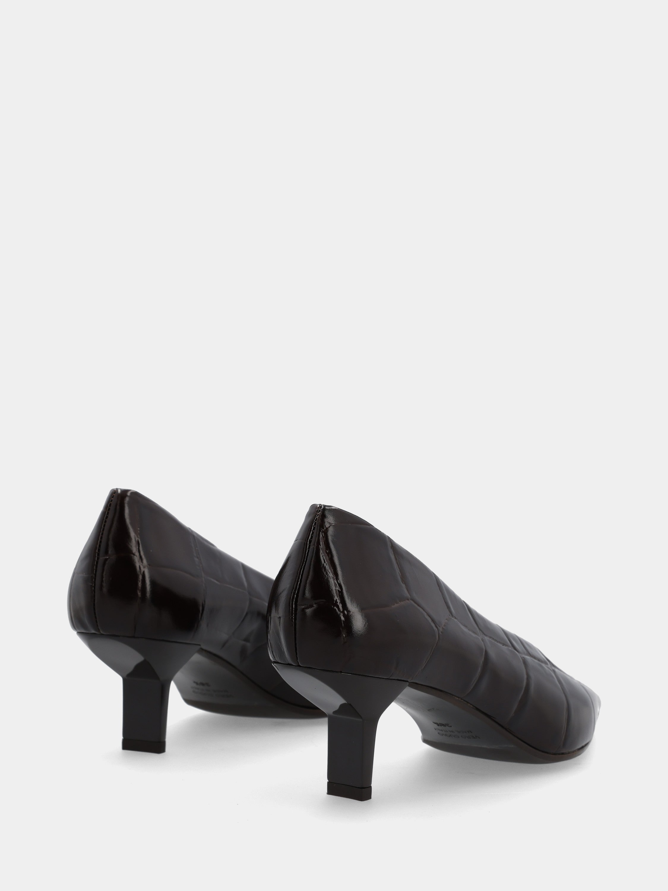 Sandalo monoblocco in vitello rosso con fascia ripiegata