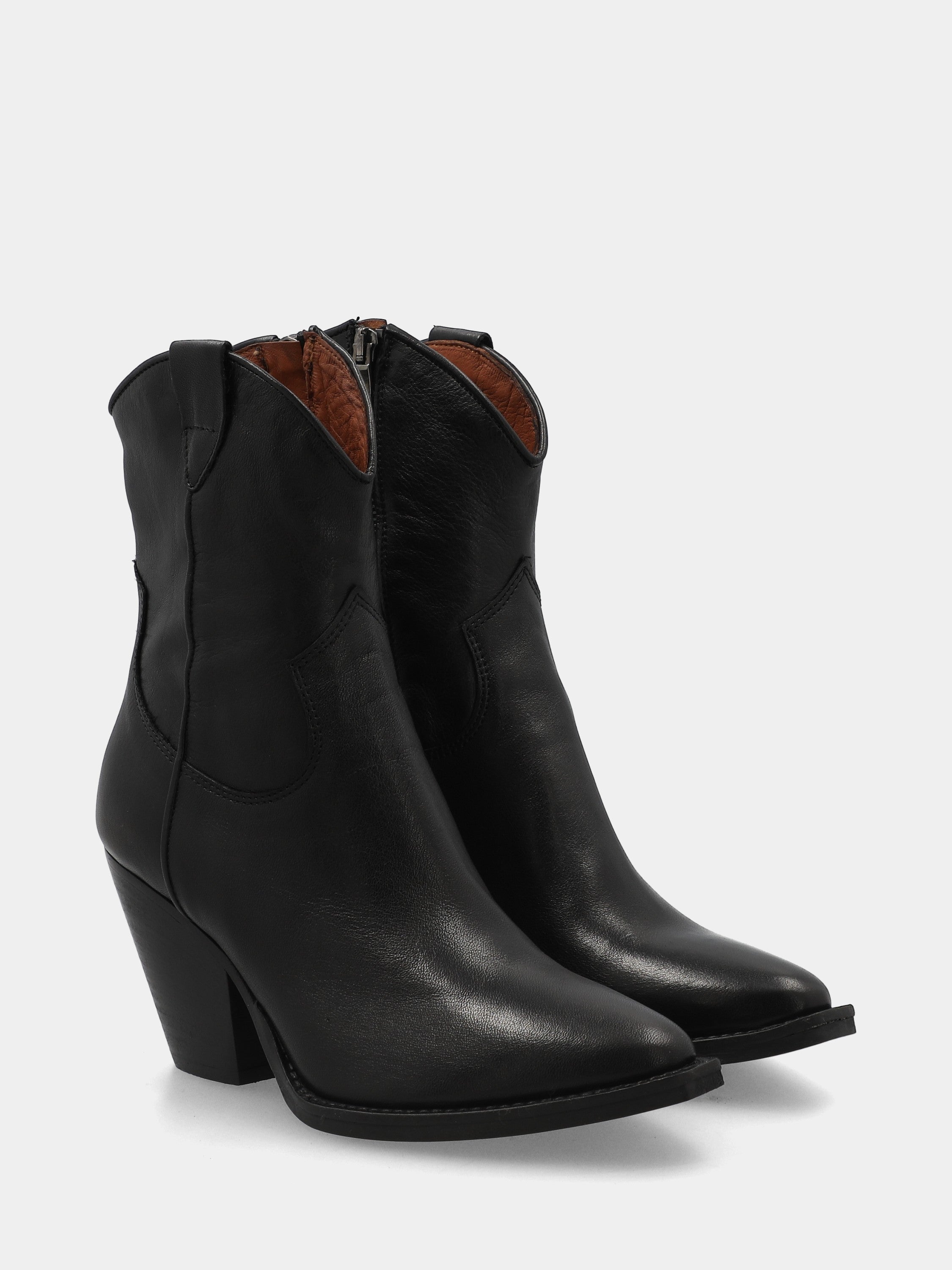 Sandalo monoblocco in vitello rosso con fascia ripiegata