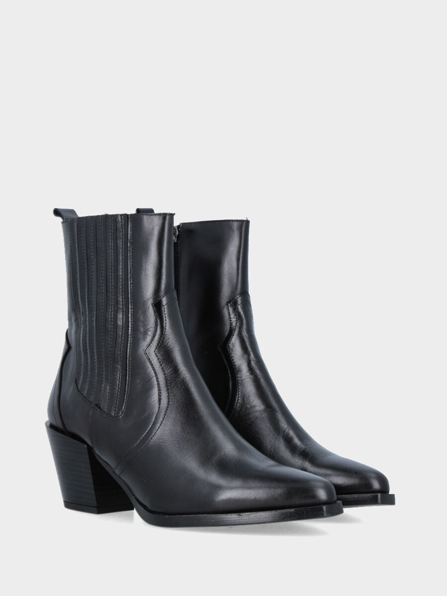 Bottines western en veau noir avec lanières en cuir et élastiques latéraux