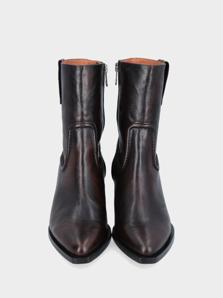 Bottine en veau marron avec bordure et talon moyen