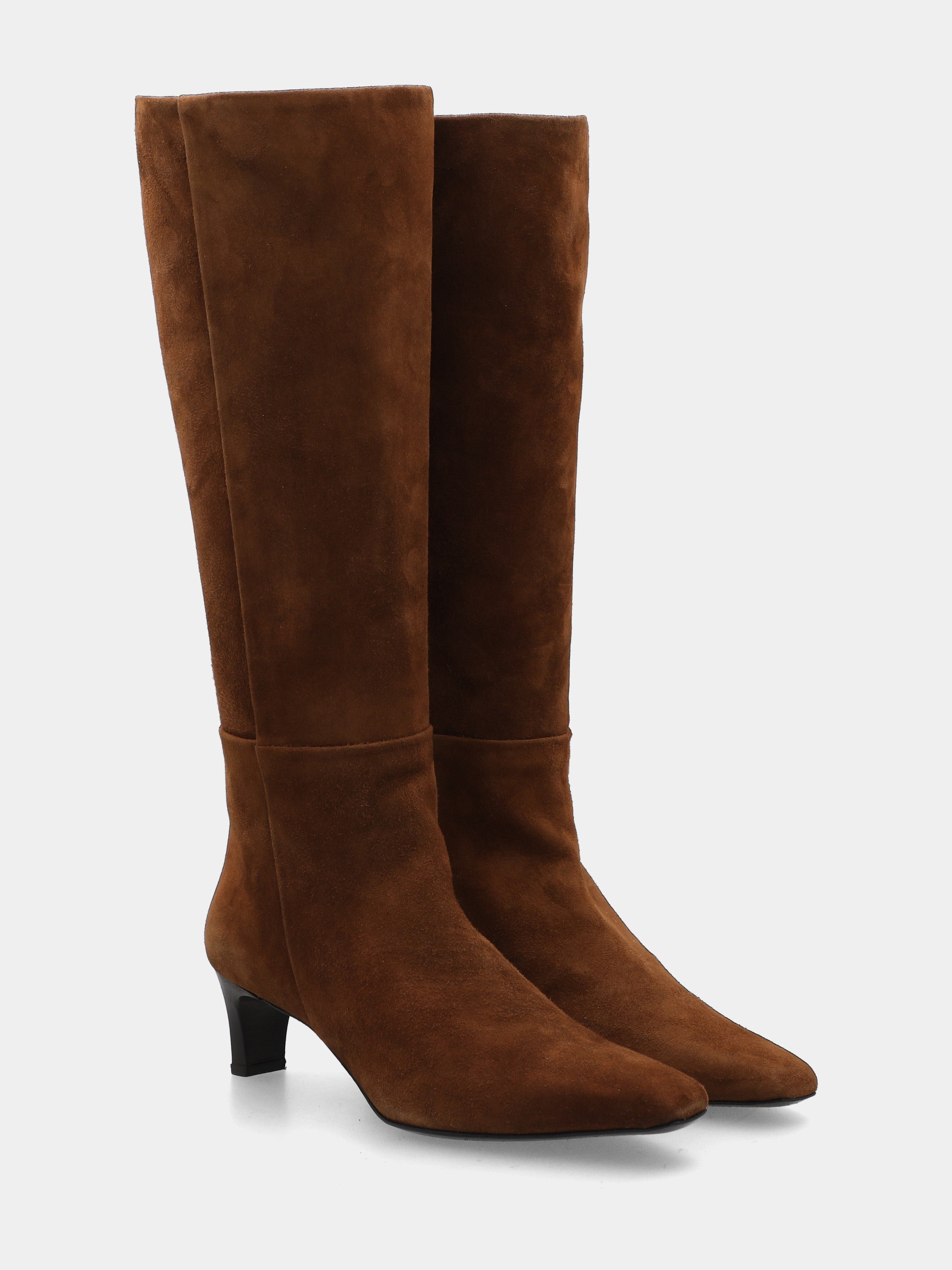 Stivale in camoscio marrone con tacco 50mm e punta quadratina lunga