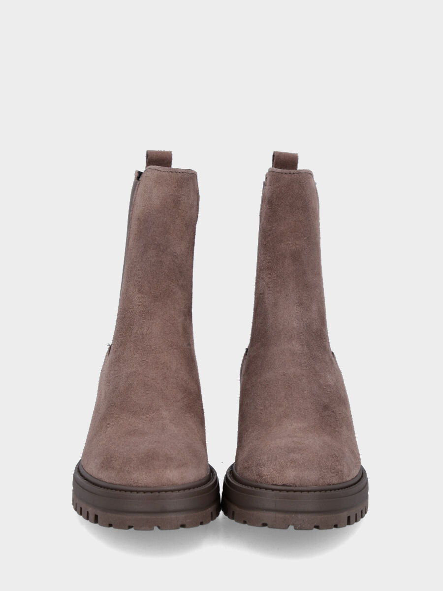Beatles in camoscio beige con suola carrarmato