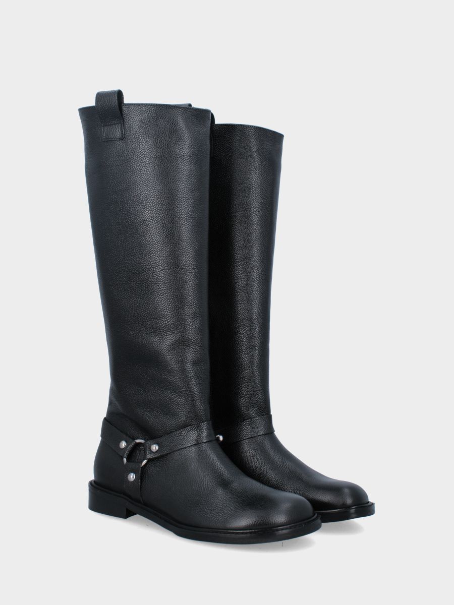Stivale con staffa in vitello nero tamponato