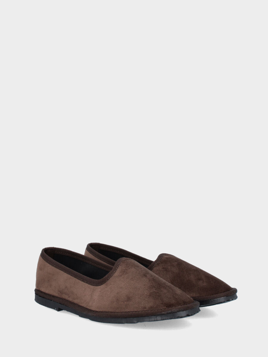 Friulana in velluto liscio testa di moro con punta tonda e suola in gomma