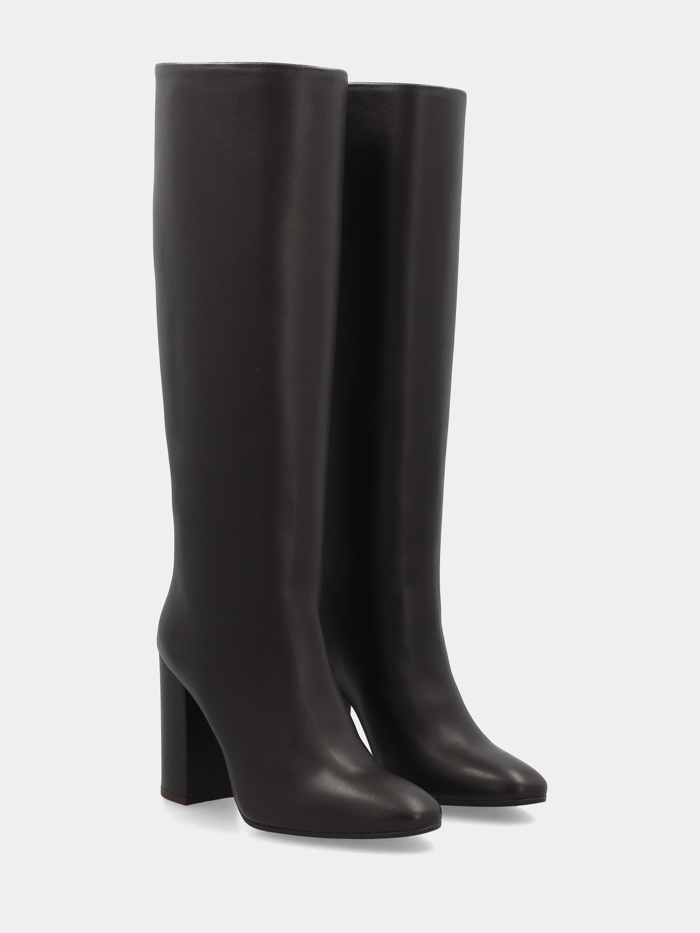 Sandalo monoblocco in vitello rosso con fascia ripiegata