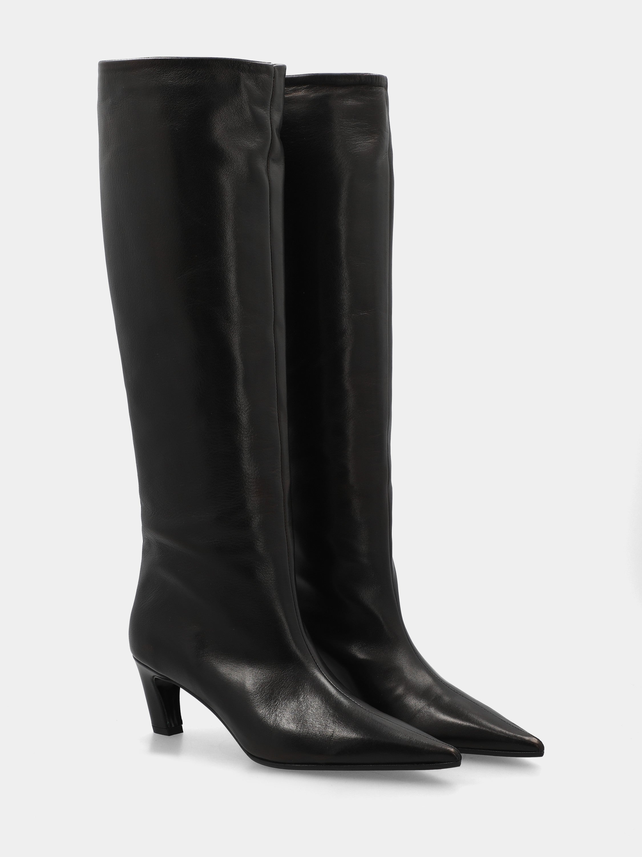 Sandalo monoblocco in vitello rosso con fascia ripiegata